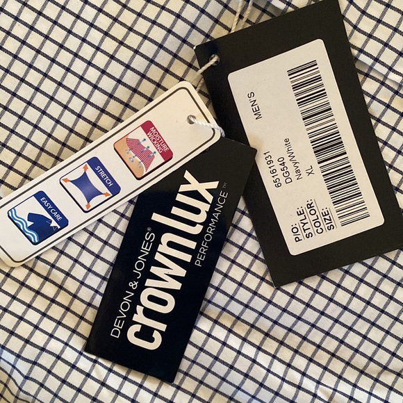 Devon & Jones button down - Picture 3 of 4